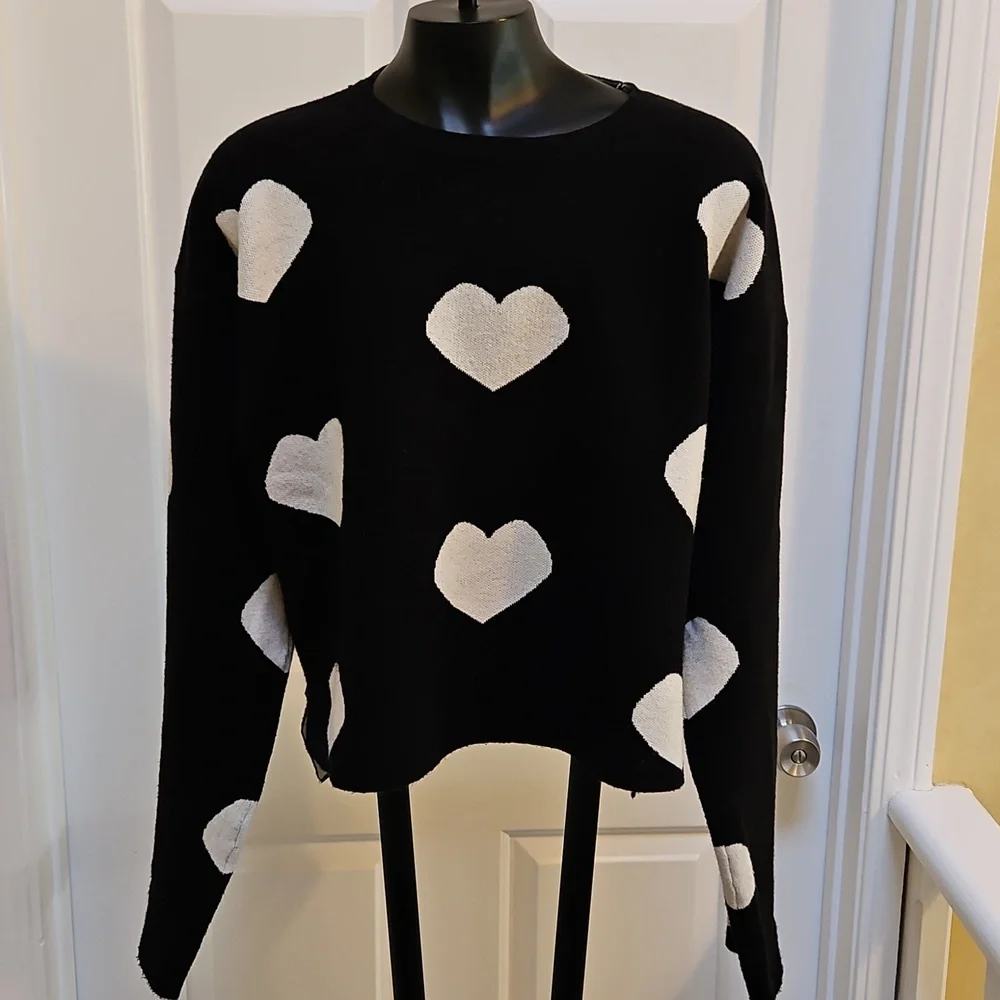 LULUS Heart Patterned Sweater - M
